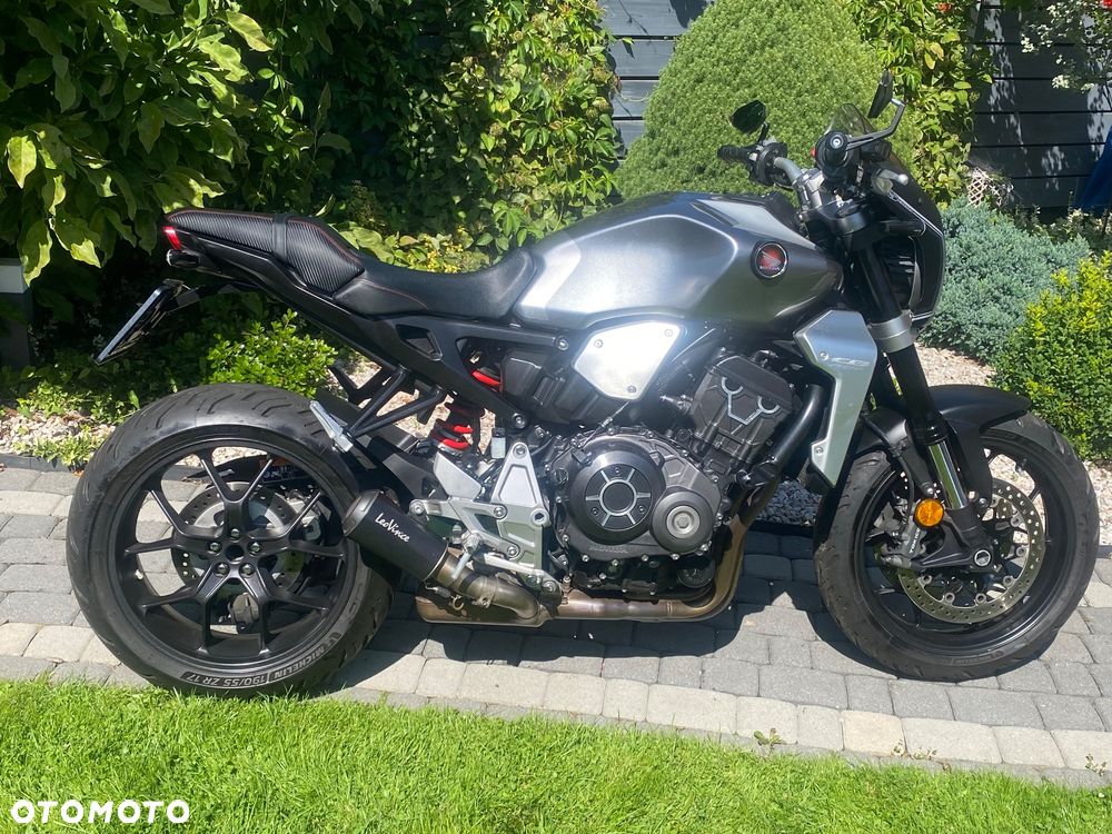 Honda CB - 2