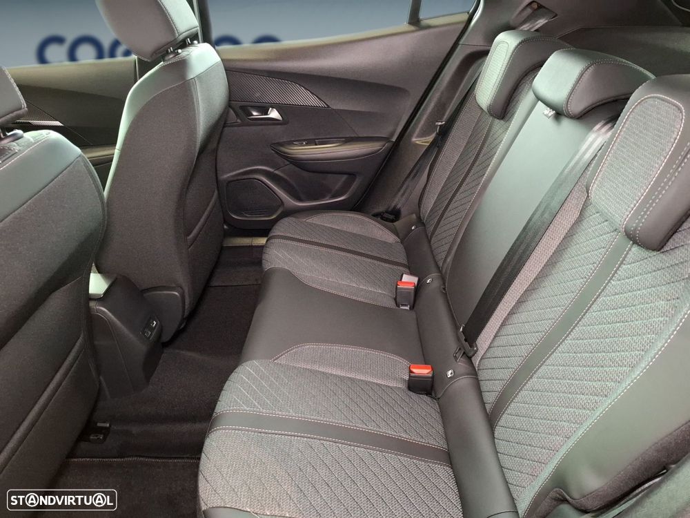Peugeot 2008 1.2 PureTech Allure - 14