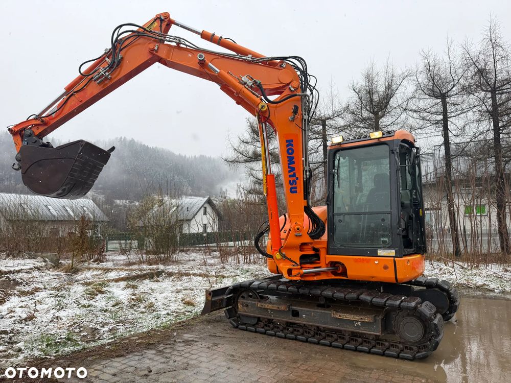 Komatsu Koparka Gąsienicowa 8 ton PC80MR-3. Sprowadzona z Norwegii. Centralne smarowanie!! Maszyna  jak Nowa 2016rok. 3200mtg 3x łamane Ramię. Klima ser.DEKRA. Własna pompa paliwa. Ani deka luzów i wycieków. Gąsienice klepki bez zużycia! Podwozie w pięknym stanie. Okazja Maszyna zadbana!! Po serwisach eksploatacyjnych. - 21