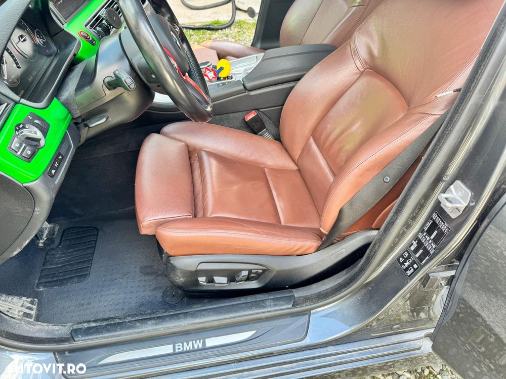 BMW Seria 5 520d xDrive AT - 23