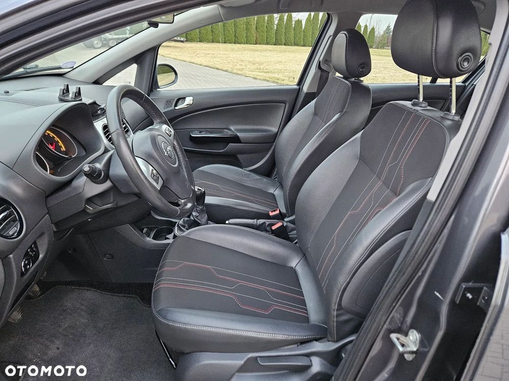 Opel Corsa 1.4 16V Cosmo - 21