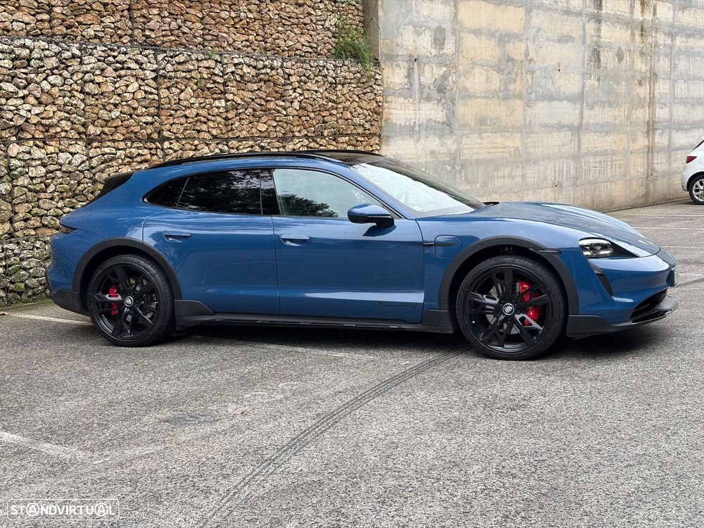 Porsche Taycan Cross Turismo - 5