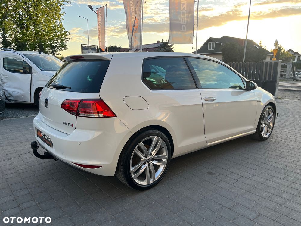 Volkswagen Golf - 6