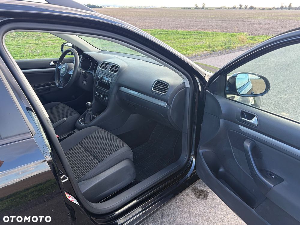 Volkswagen Golf - 11
