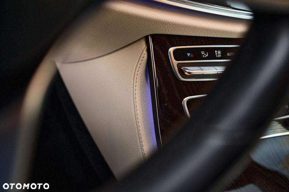 Mercedes-Benz Klasa E 220 d 9G-TRONIC - 36