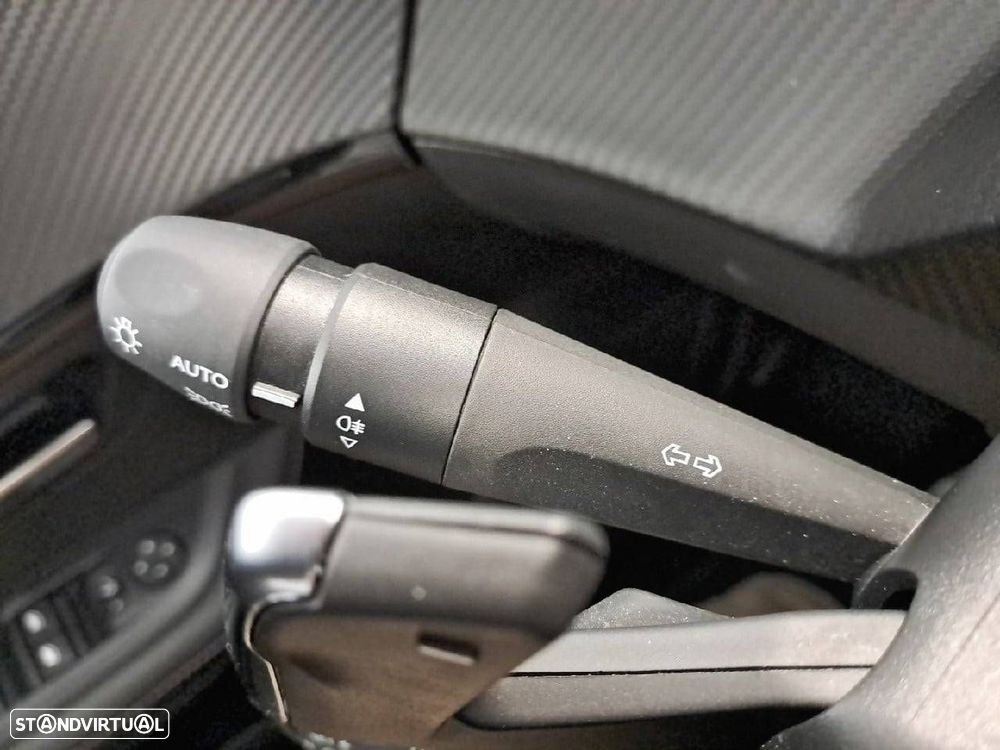 Peugeot 208 1.2 PureTech Allure EAT8 - 14