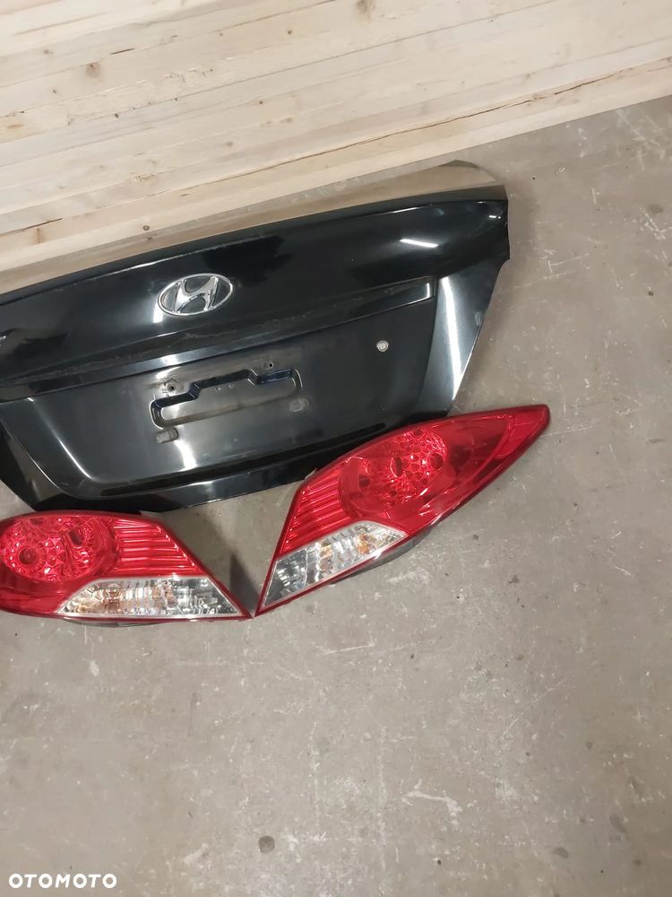 Hyundai Accent klapa tyl lampy tył - 3
