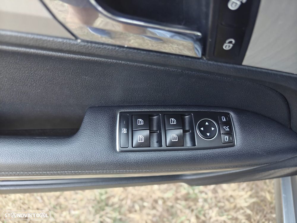 Mercedes-Benz E 220 CDi Avantgarde BlueEfficiency - 24