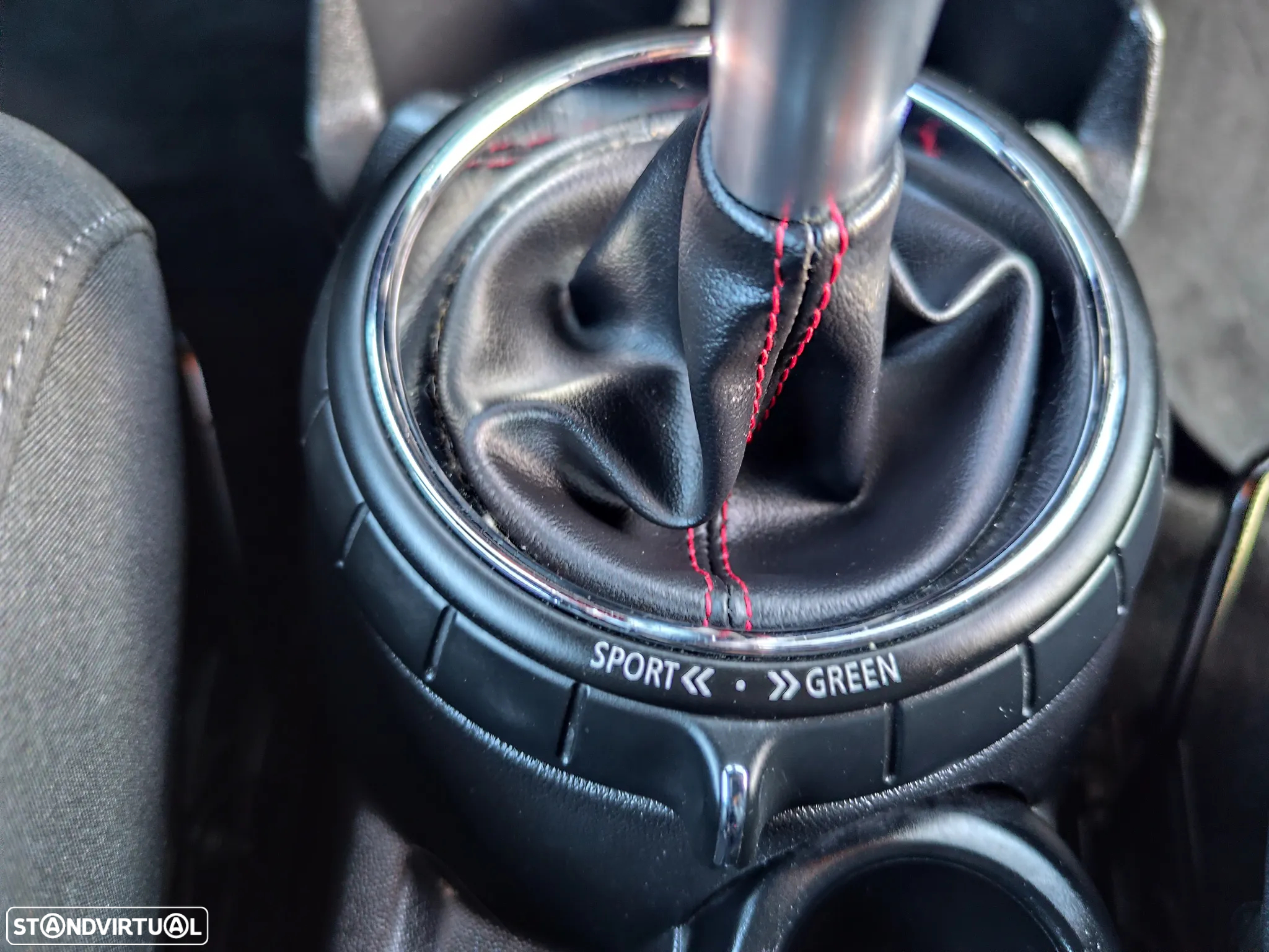MINI 3 Portas John Cooper Works - 13