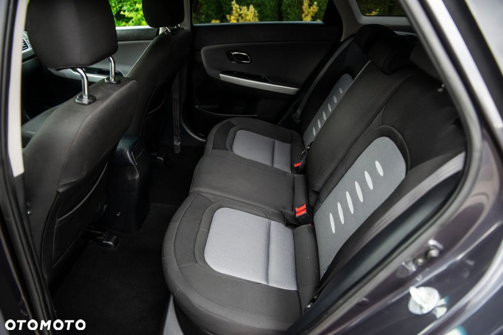 Kia Ceed 1.6 GDI ISG Vision - 30