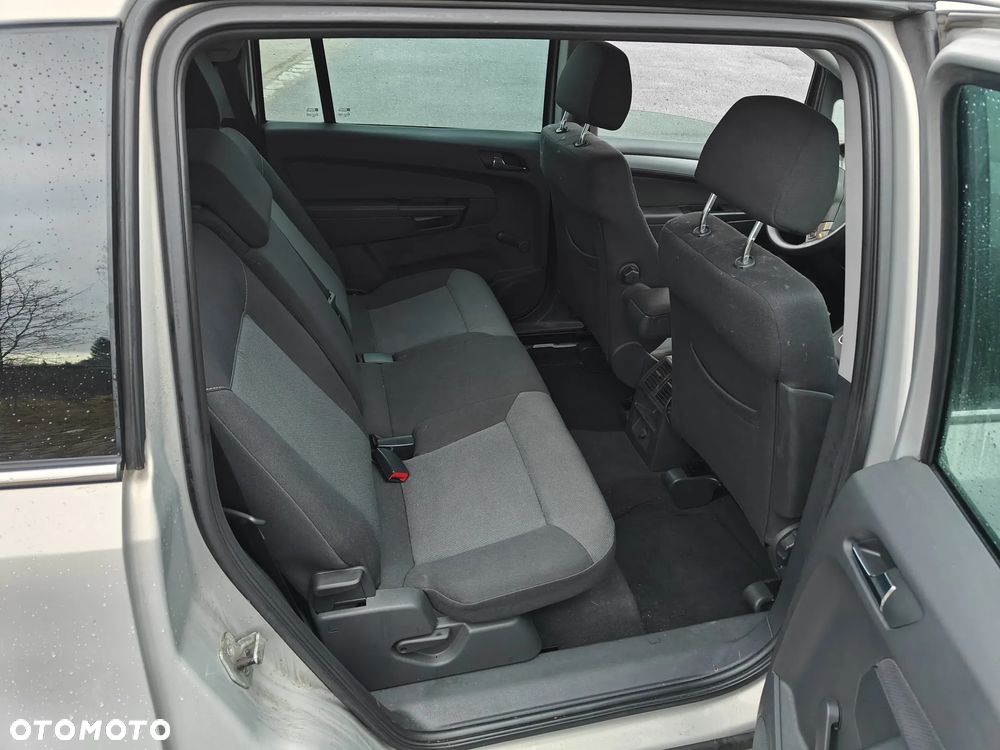 Opel Zafira 1.8 Family Plus - 29