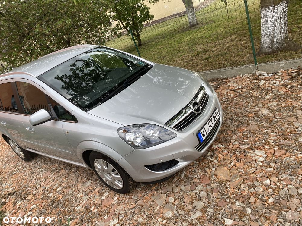 Opel Zafira - 1