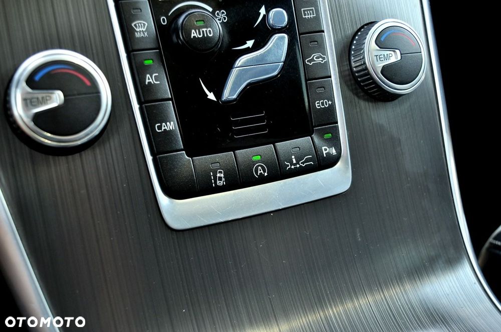 Volvo XC 60 - 30