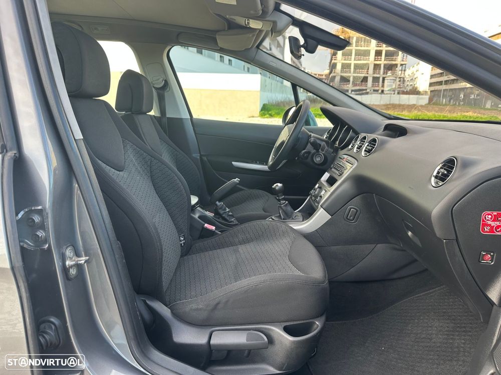 Peugeot 308 1.6 HDi Executive CVM6 - 11