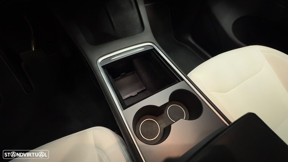 Tesla Model Y Long Range Dual Motor AWD - 30