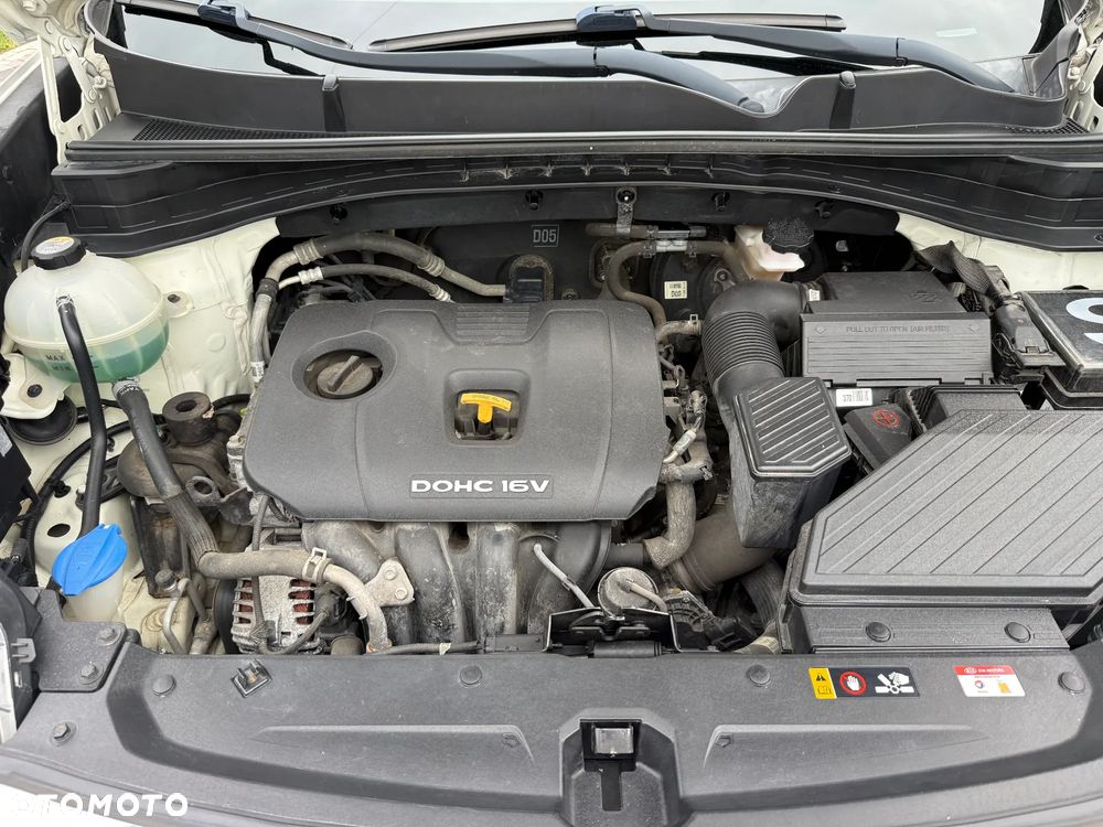 Kia Sportage 2.0 CVVT 2WD Automatik Spirit - 28