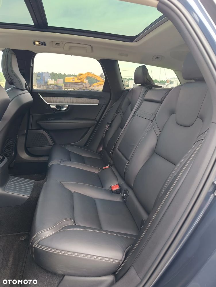 Volvo V90 T8 AWD Plug-In Hybrid Inscription - 21