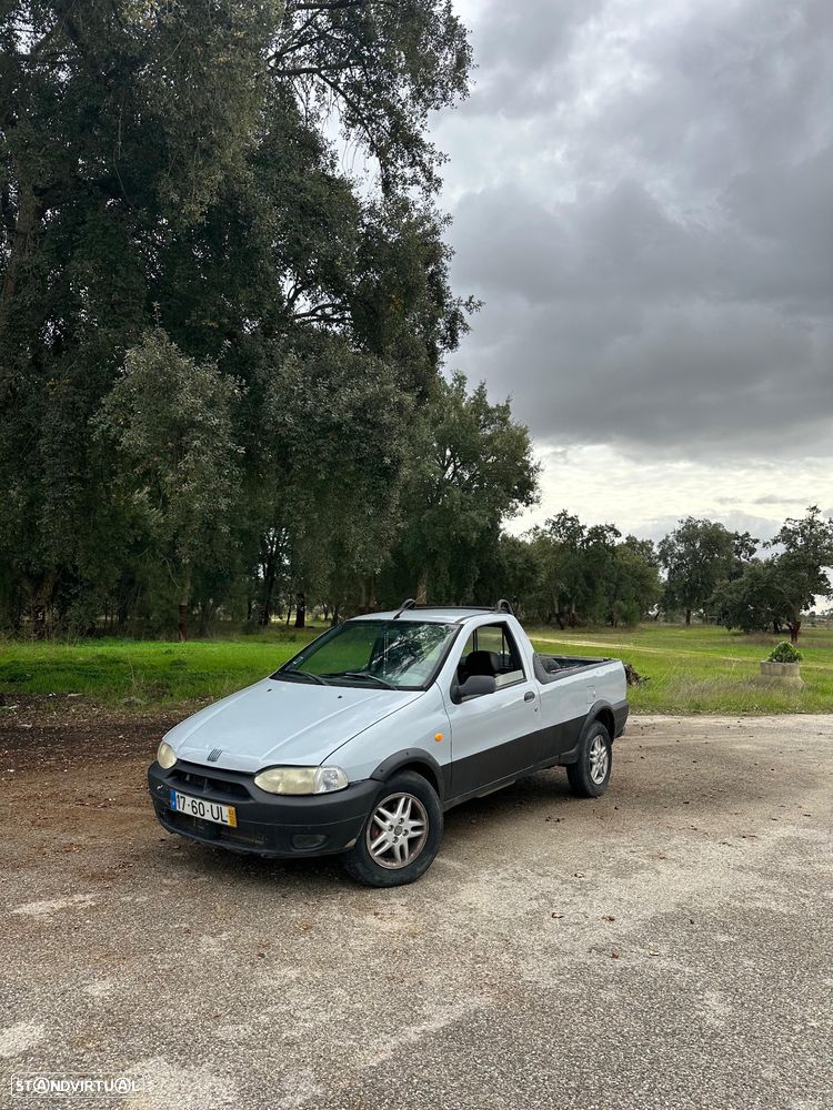 Fiat Strada - 1