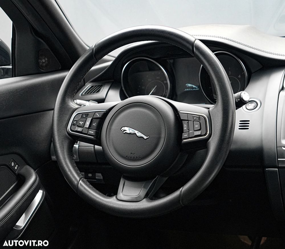 Jaguar E-Pace D150 AWD Aut. S - 19