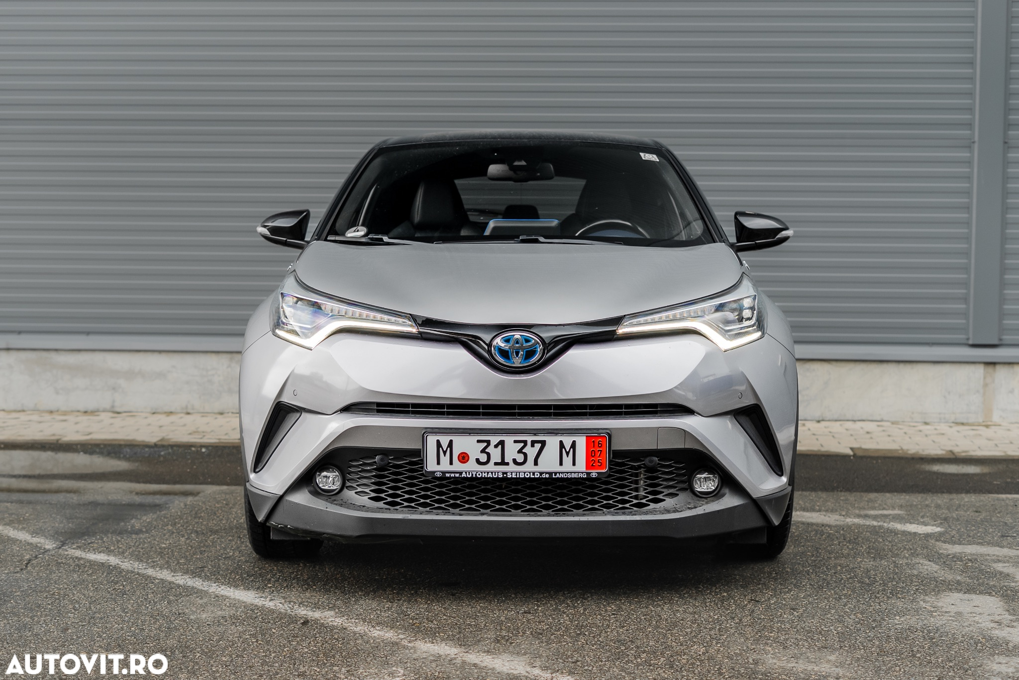 Toyota C-HR Hybrid Lounge - 3