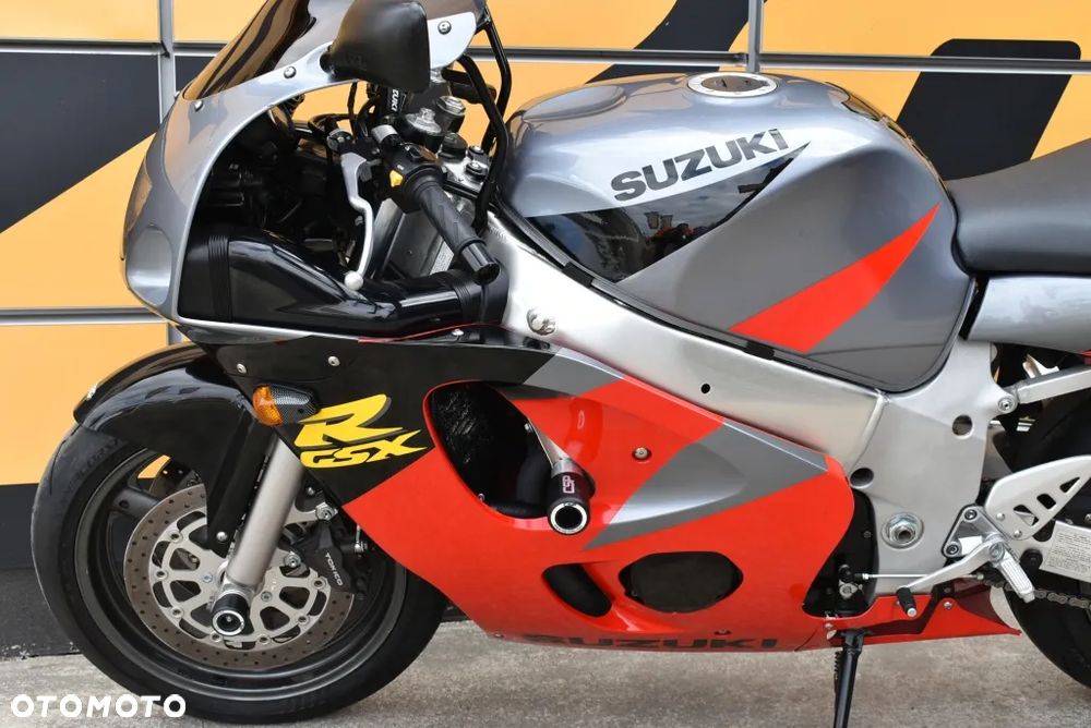 Suzuki GSX-R - 10