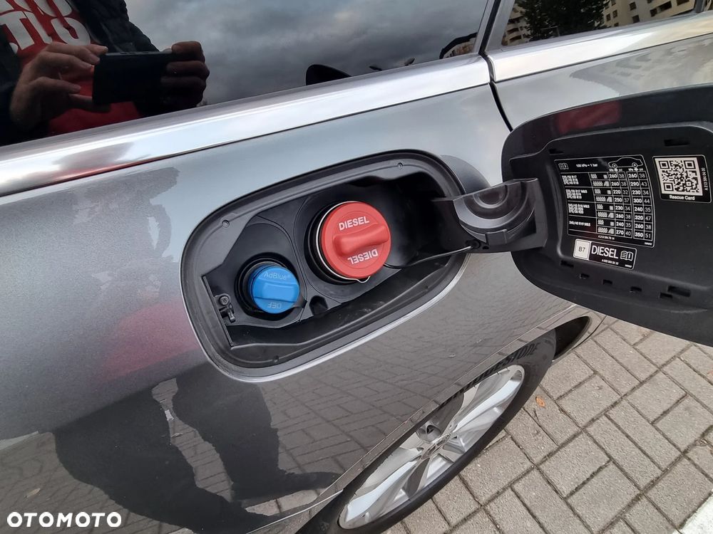 Mercedes-Benz Klasa E 200 d T 9G-TRONIC Avantgarde - 33