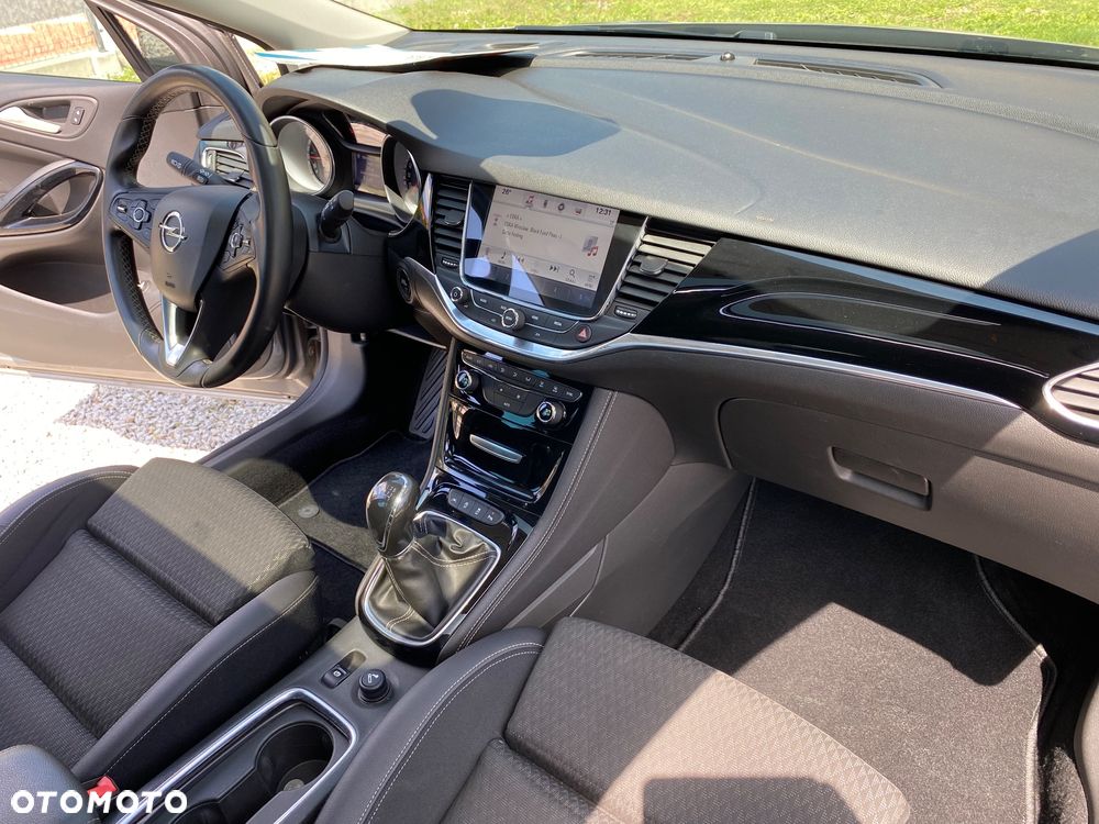 Opel Astra 1.4 Turbo Innovation - 26