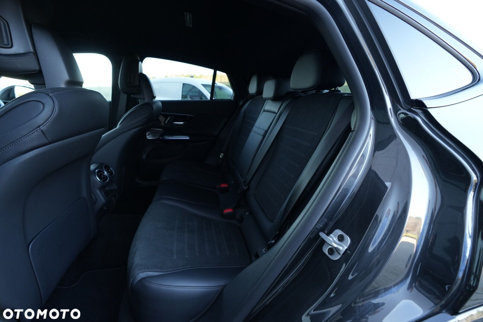 Mercedes-Benz GLC - 16