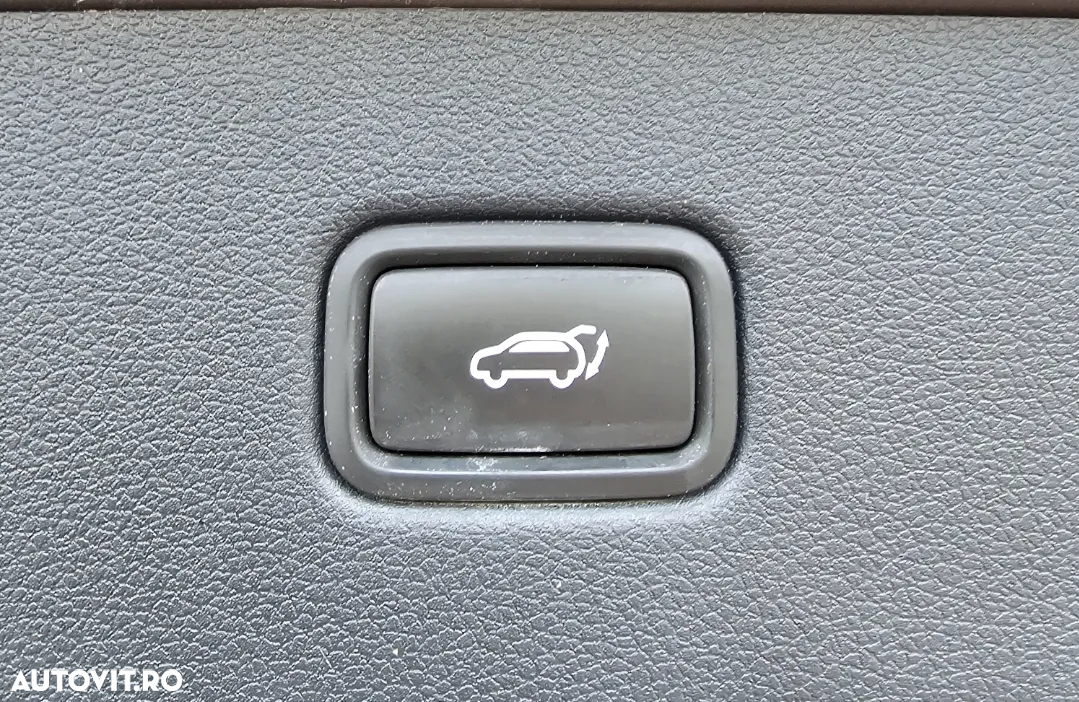 Hyundai Tucson 2.0 CRDI 4WD 8AT Luxury - 13