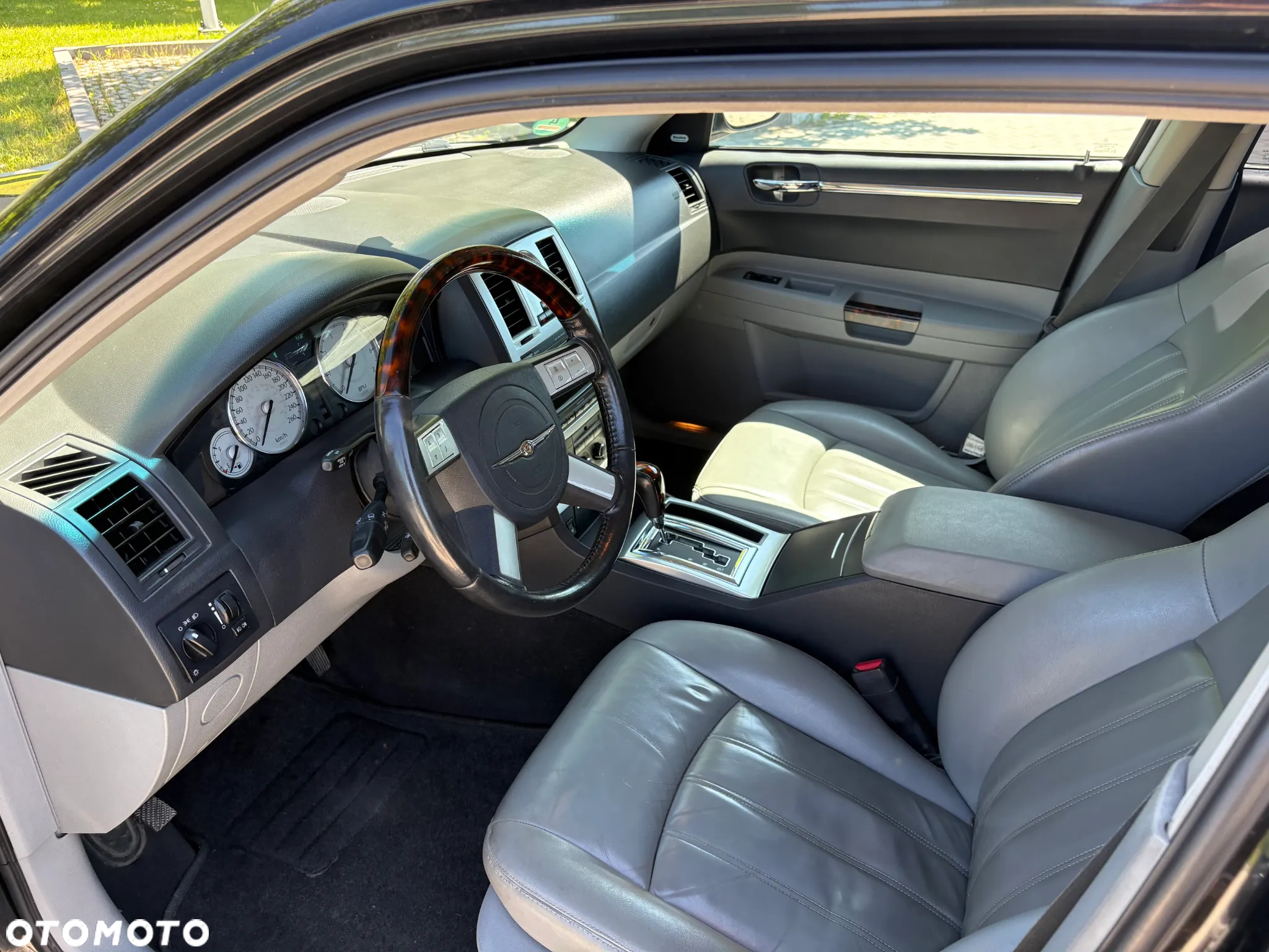 Chrysler 300C 3.0 V6 CRD - 13