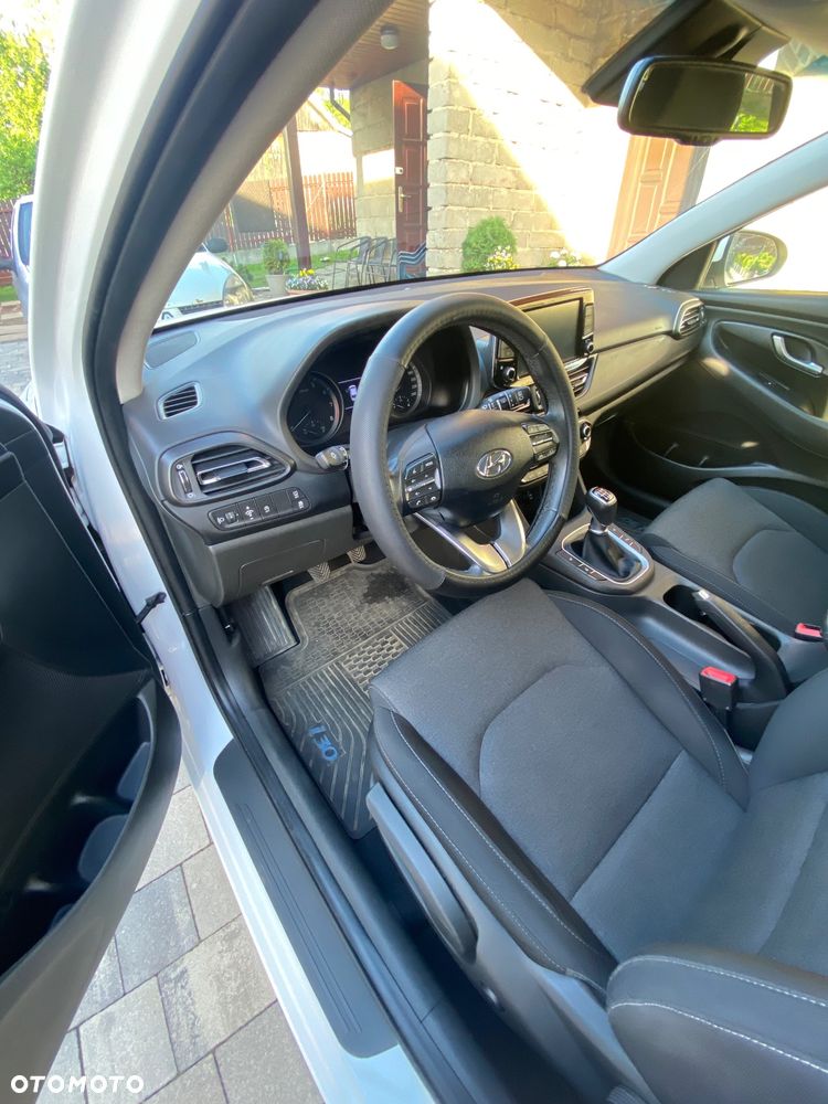 Hyundai i30 1.5 DPI Smart - 12