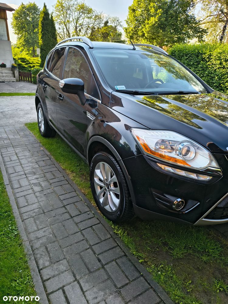 Ford Kuga 2.0 TDCi 2x4 Titanium - 2
