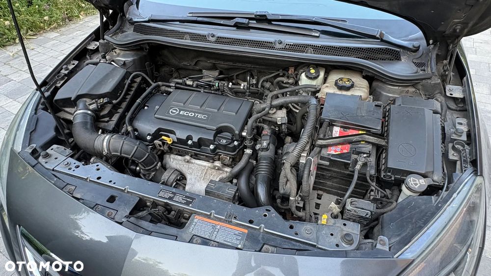 Opel Astra 1.4 Turbo Cosmo - 22