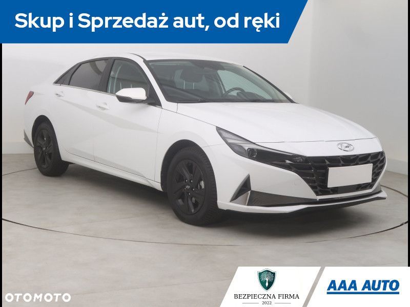Hyundai Elantra - 3
