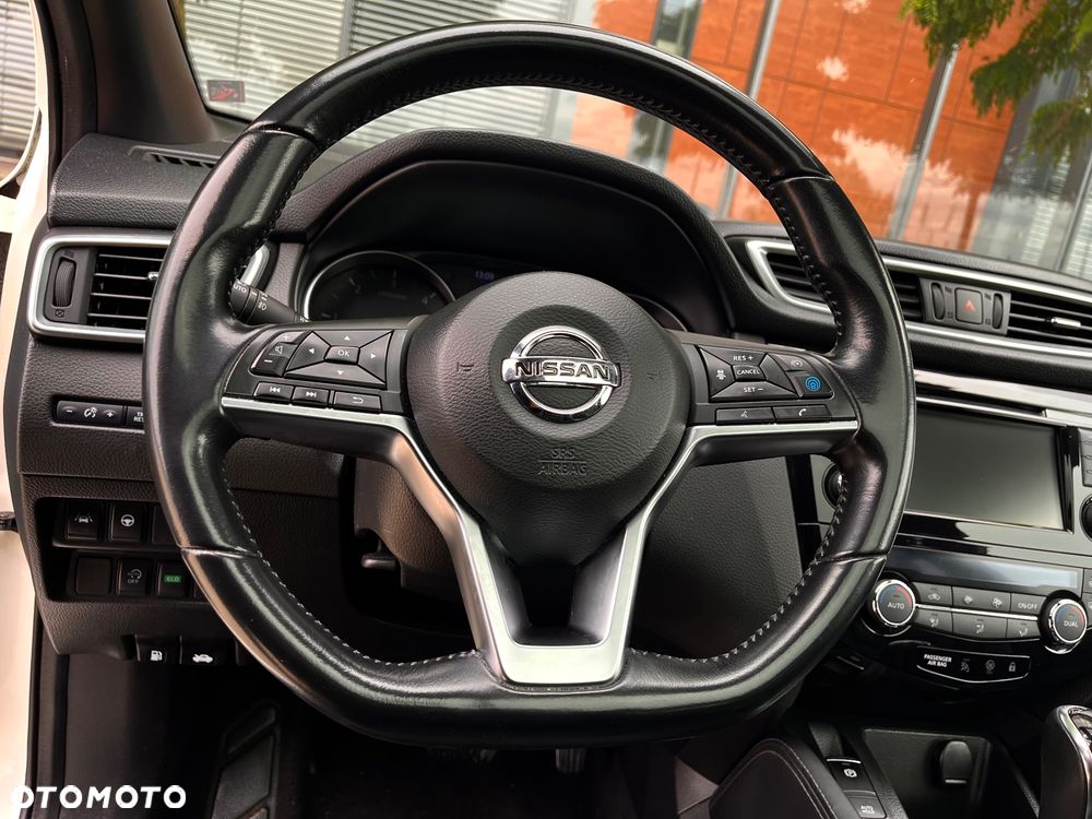 Nissan Qashqai - 25