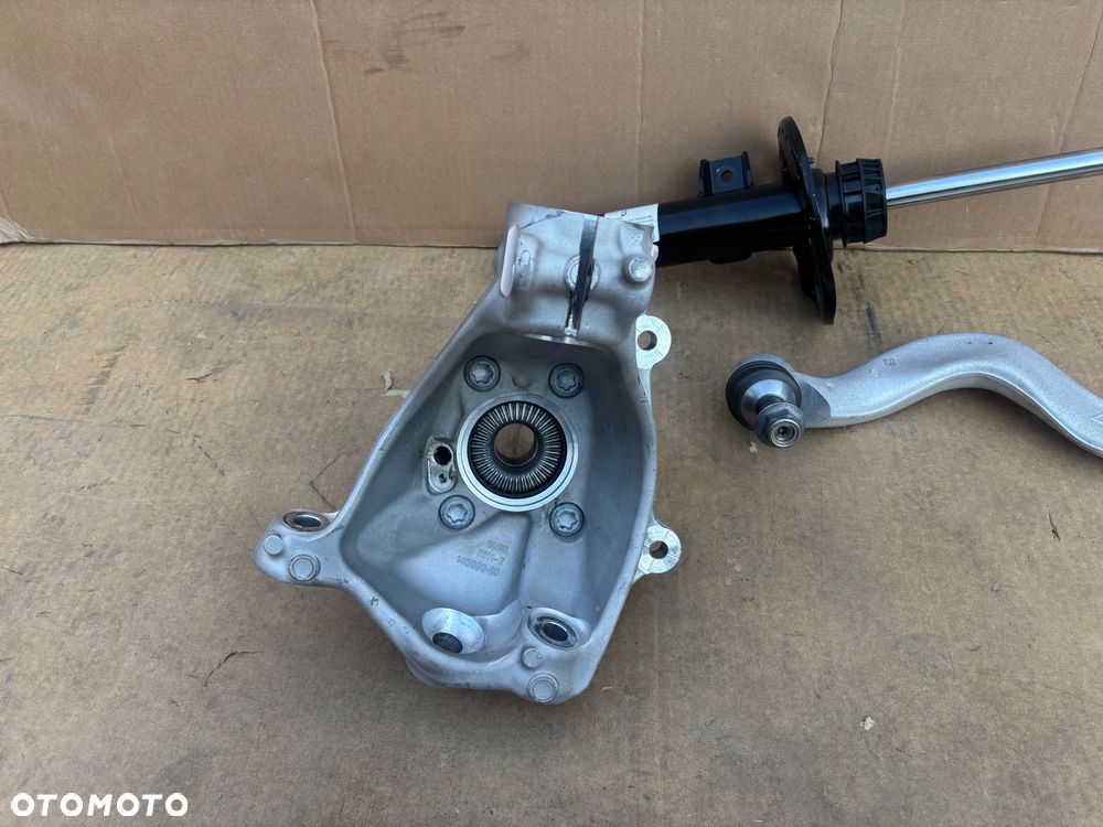 BMW 4 G26 xdrive 4x4 Prawie Nowa Zwrotnica Prawa Przedni Amortyzator Przedni Prawy Wahacz 6899175 6892516 6898536 6879366 - 8