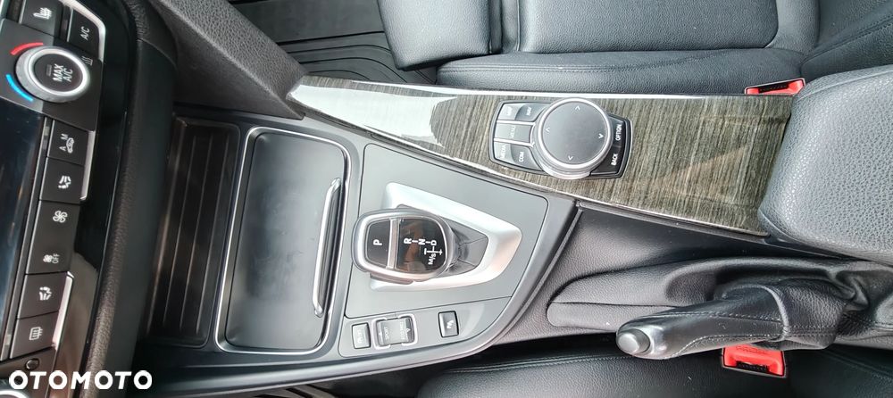 BMW Seria 3 330i xDrive Edition Luxury Line Purity - 25