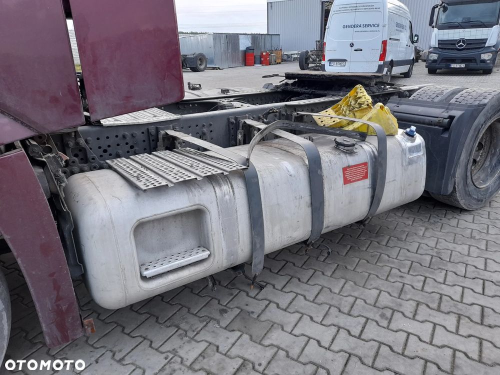 Zbiornik paliwa Actros MP4 LowDeck 660L + 75L