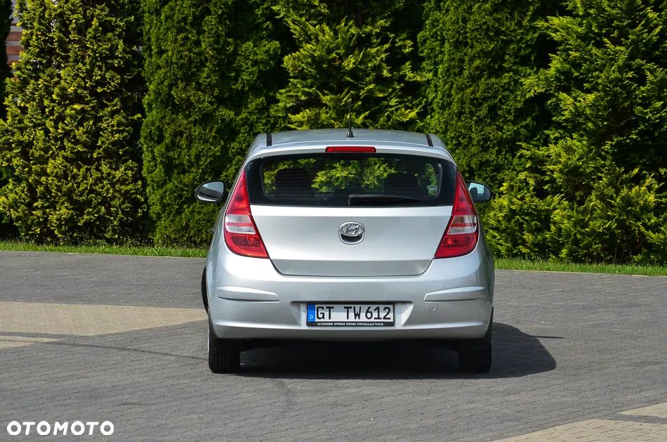 Hyundai i30 1.4 Comfort EU5 - 17