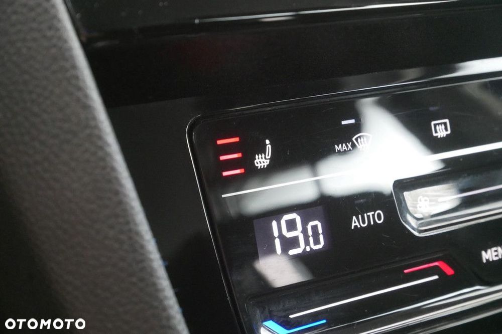 Volkswagen Passat Variant 2.0 TSI Business DSG - 21