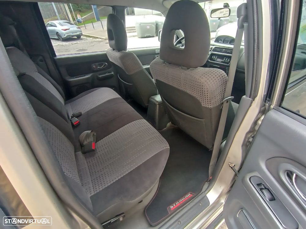 Mitsubishi L200 2.5 TD Strakar Sport HT - 28