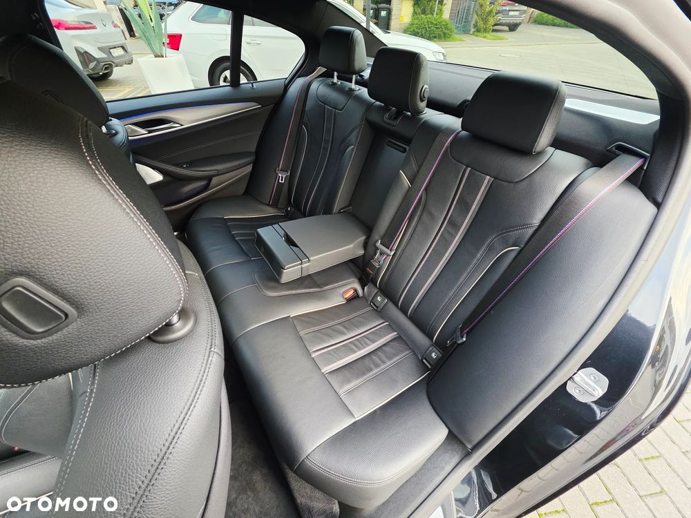BMW Seria 5 530e iPerformance M Sport sport - 3