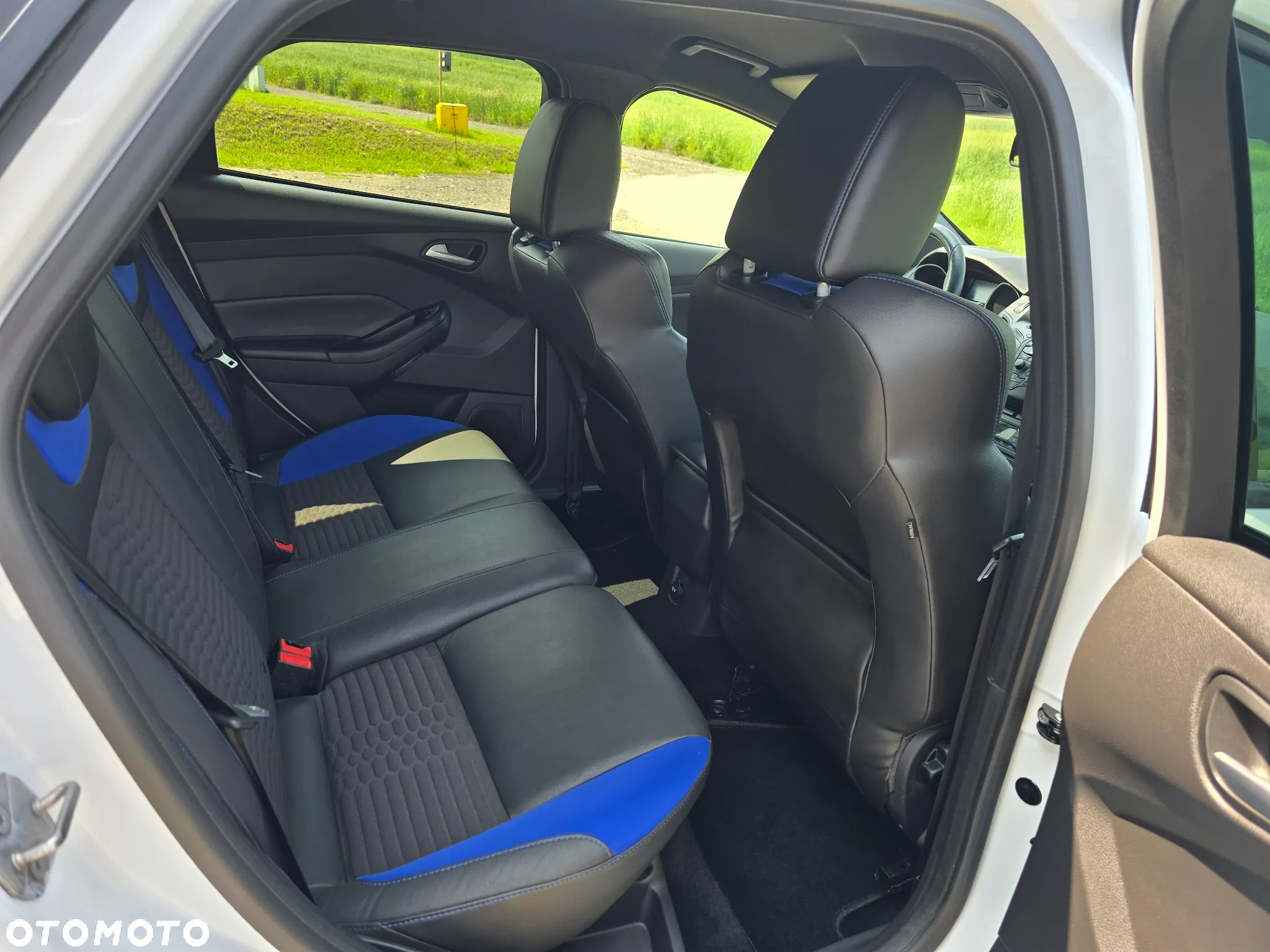 Ford Focus 2.0 EcoBoost ST - 13