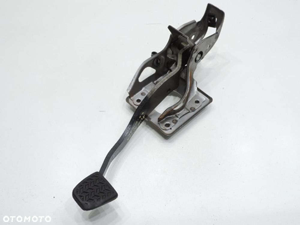 PEDAŁ HAMULCA TOYOTA AVENSIS T25 2.2 D-CAT - 4
