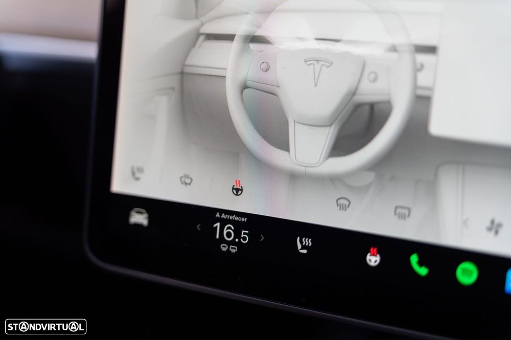 Tesla Model Y Long Range Dual Motor AWD - 22