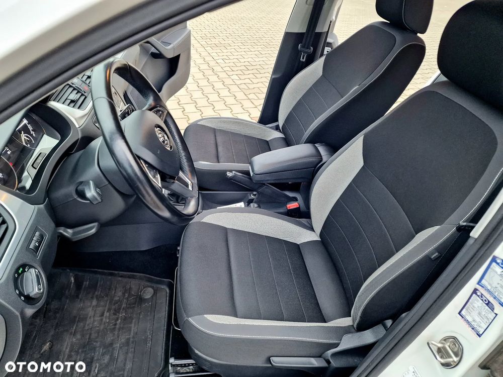 Skoda RAPID 1.4 TDI DPF Ambition - 19