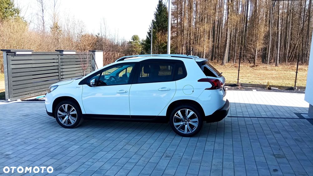 Peugeot 2008 1.2 Pure Tech Style - 6