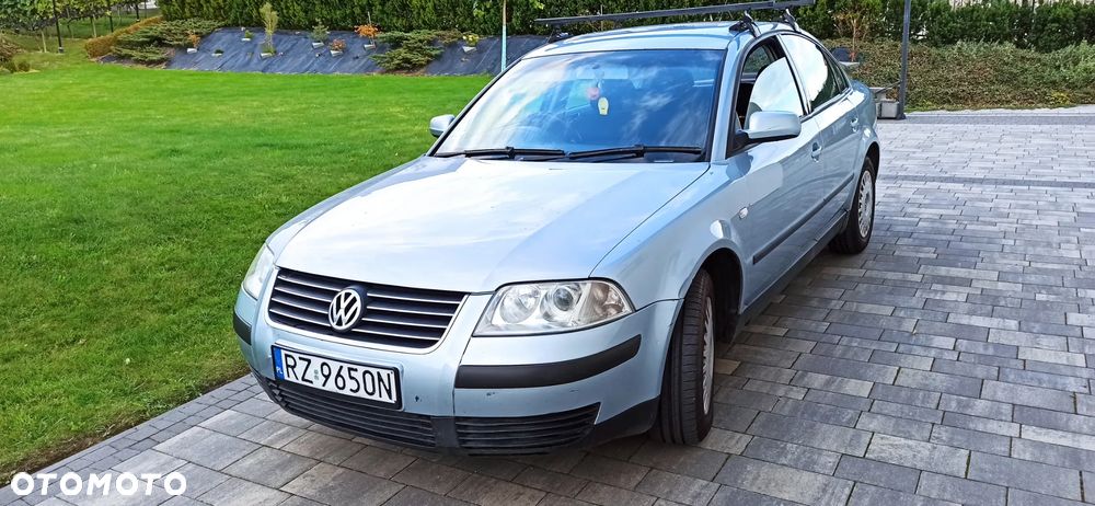 Volkswagen Passat 1.9 TDI Comfortline - 1