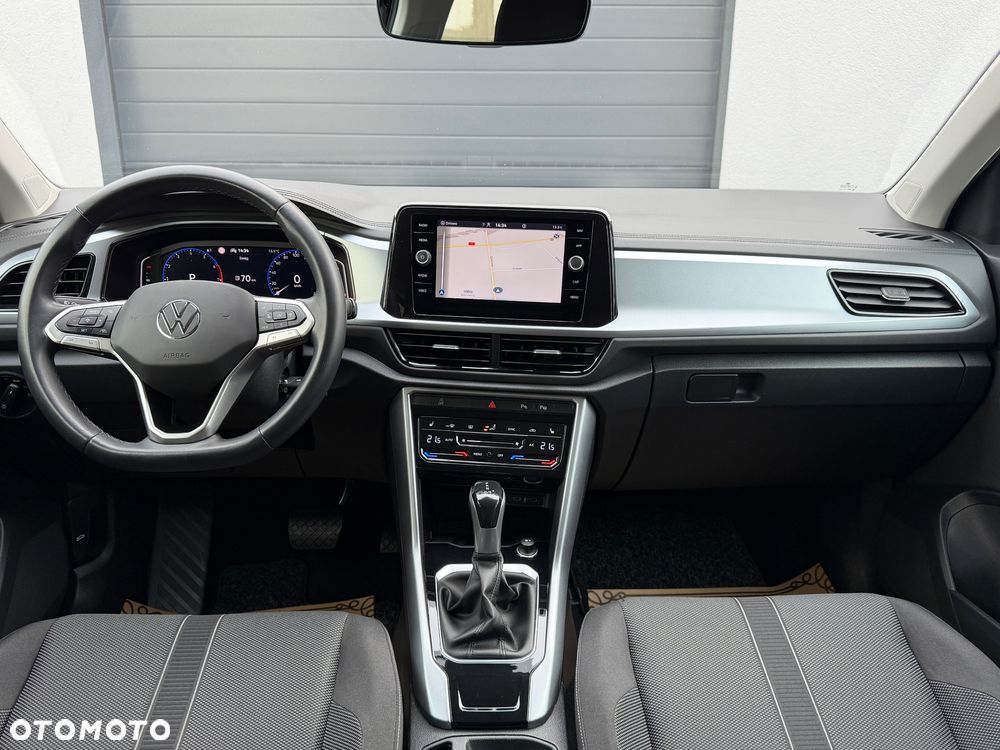 Volkswagen T-Roc - 18