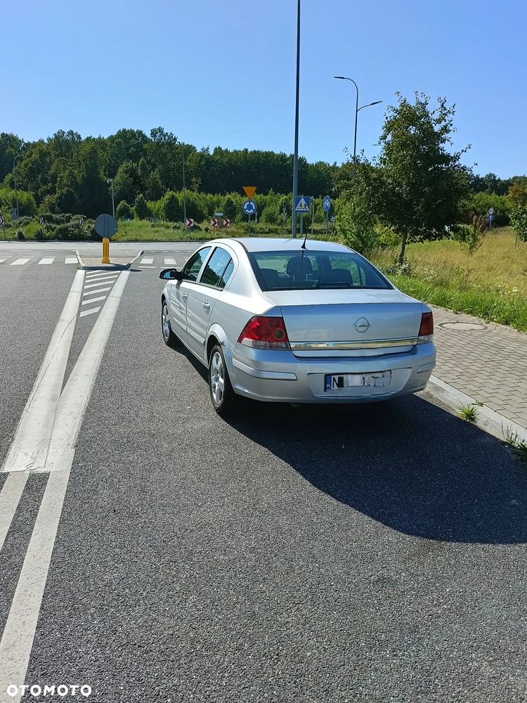 Opel Astra 1.6 Enjoy - 4